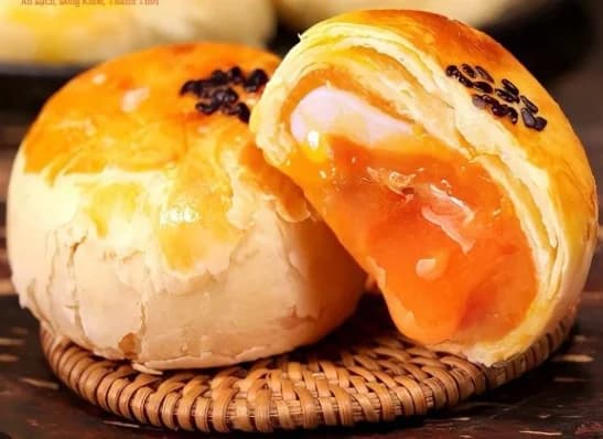 Bánh trứng muối chảy