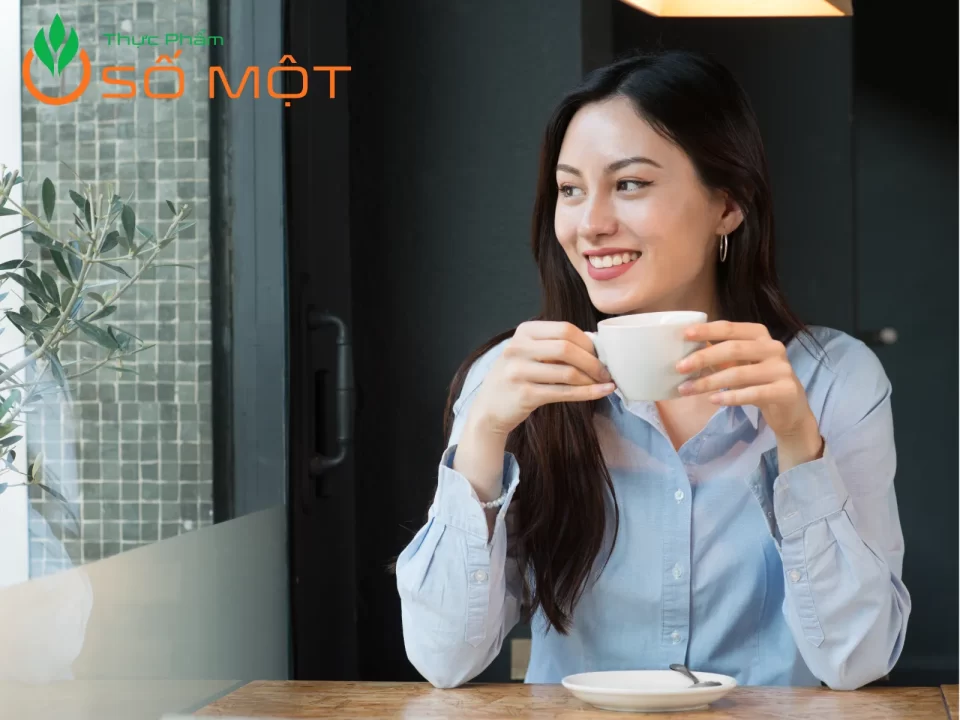 Khi bụng đang đói không nên uống cà phê