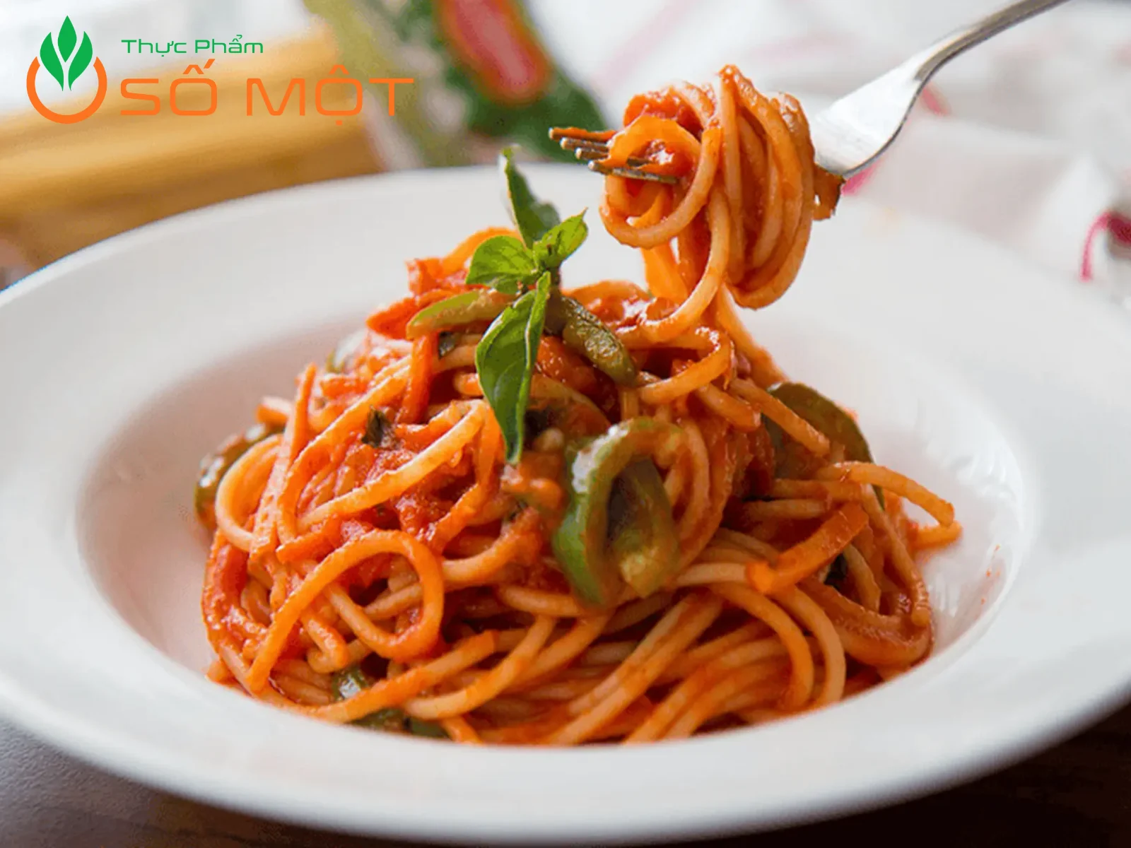 Không chỉ là nguyên liệu cho món á, cà chua còn là nguyên liệu trong các món Âu