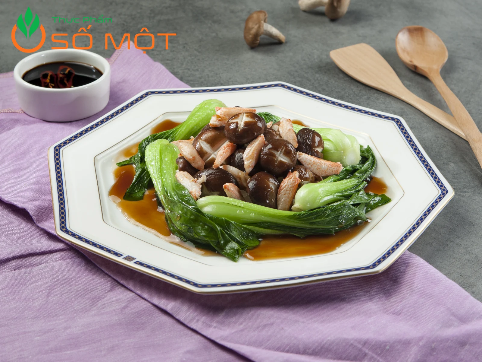 Cải thìa xào nấm đông cô là món ngon khoái khẩu tại nhiều quán ăn, nhà hàng