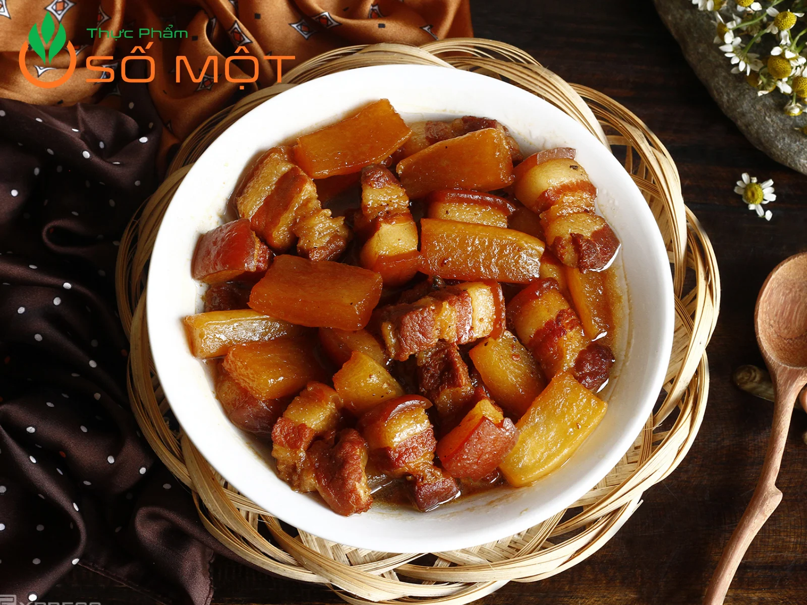 Thịt kho củ cải là món ăn rất hao cơm