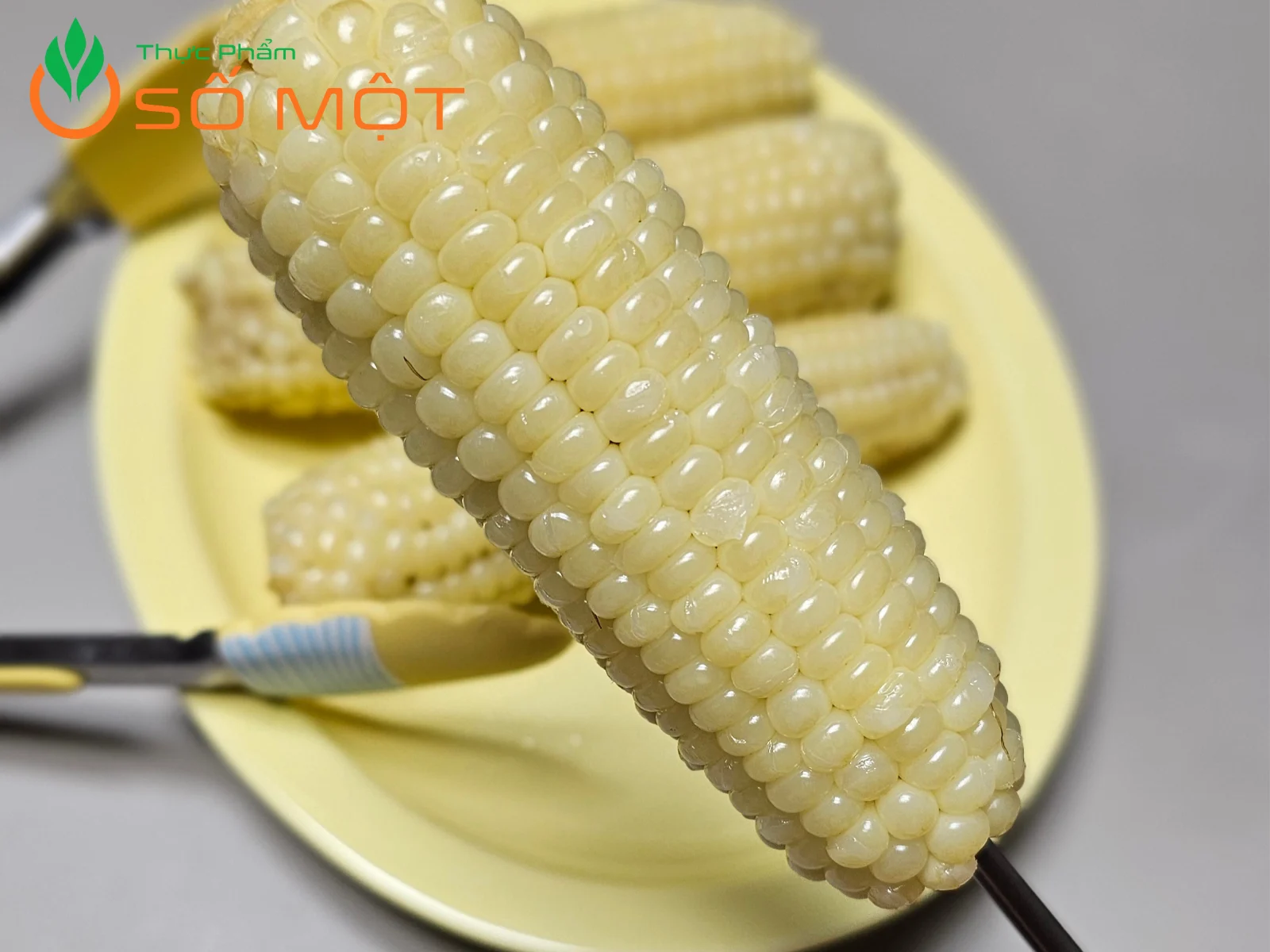 Bắp nếp luộc là món ăn dễ chế biến, nhiều dinh dưỡng, phù hợp khẩu vị nhiều người